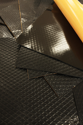 Antidröhnplatten und Bitumenfolien